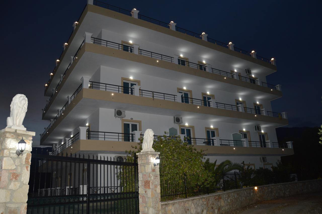 Mihalis Apartments Himare Exterior photo
